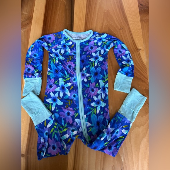 scoots Other - Violets are Blue Zippy